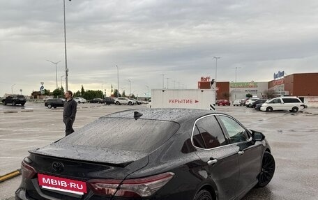 Toyota Camry, 2018 год, 2 850 000 рублей, 4 фотография