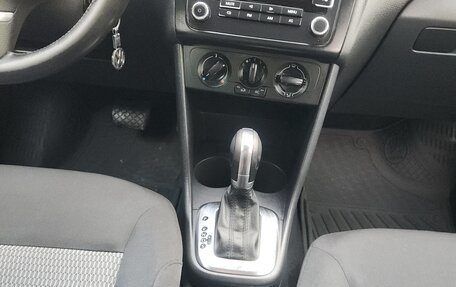 Volkswagen Polo VI (EU Market), 2011 год, 690 000 рублей, 21 фотография