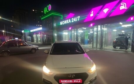 Hyundai Solaris II рестайлинг, 2017 год, 599 999 рублей, 2 фотография