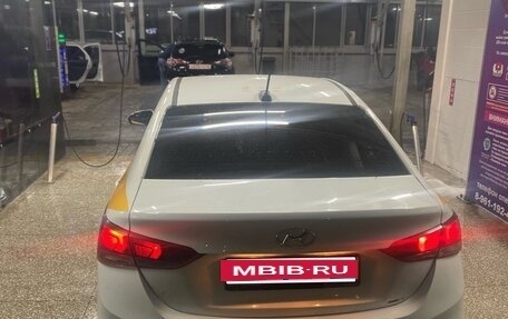 Hyundai Solaris II рестайлинг, 2017 год, 599 999 рублей, 4 фотография