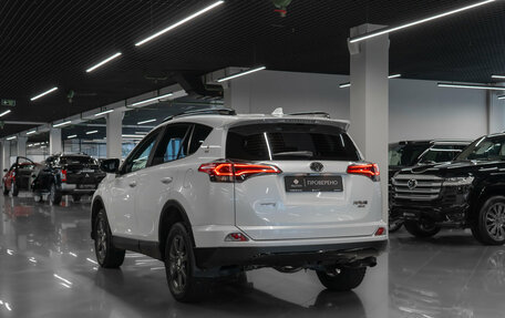 Toyota RAV4, 2019 год, 3 300 000 рублей, 4 фотография