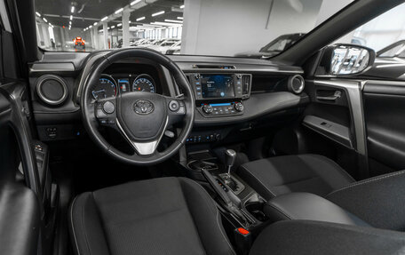 Toyota RAV4, 2019 год, 3 300 000 рублей, 7 фотография