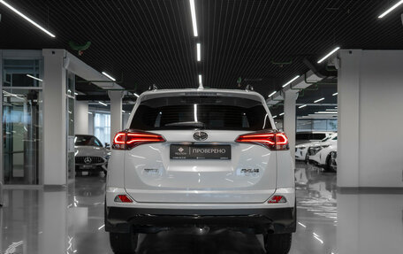 Toyota RAV4, 2019 год, 3 300 000 рублей, 6 фотография