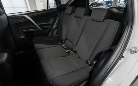 Toyota RAV4, 2019 год, 3 300 000 рублей, 12 фотография