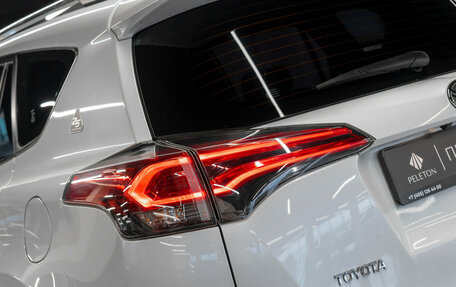 Toyota RAV4, 2019 год, 3 300 000 рублей, 21 фотография