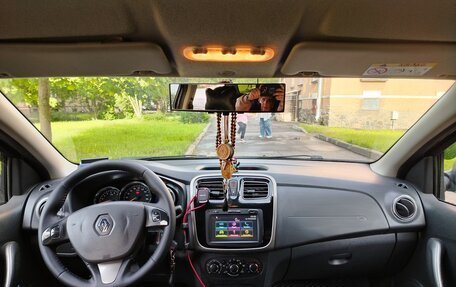 Renault Logan II, 2015 год, 649 000 рублей, 14 фотография