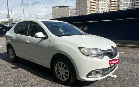 Renault Logan II, 2017 год, 800 000 рублей, 4 фотография
