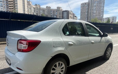 Renault Logan II, 2017 год, 800 000 рублей, 6 фотография