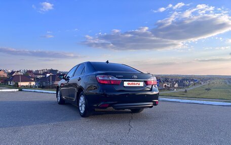 Toyota Camry, 2017 год, 1 850 000 рублей, 2 фотография