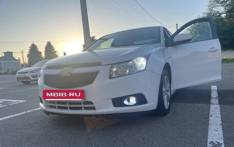 Chevrolet Cruze II, 2011 год, 650 000 рублей, 3 фотография