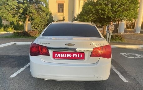 Chevrolet Cruze II, 2011 год, 650 000 рублей, 6 фотография