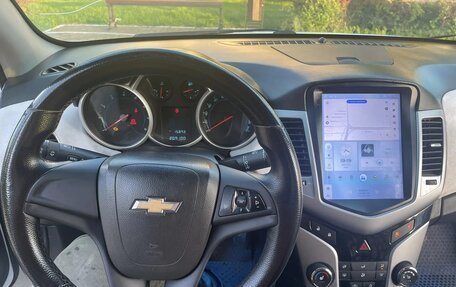 Chevrolet Cruze II, 2011 год, 650 000 рублей, 10 фотография