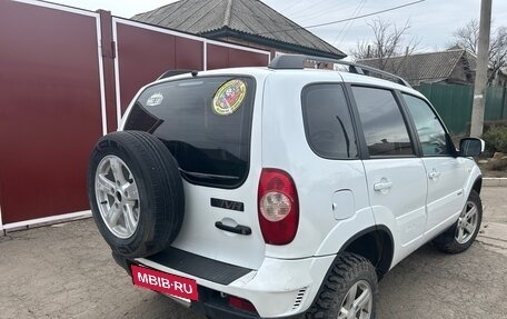 Chevrolet Niva I рестайлинг, 2013 год, 650 000 рублей, 3 фотография