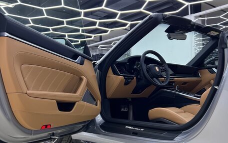 Porsche 911, 2023 год, 28 500 000 рублей, 16 фотография