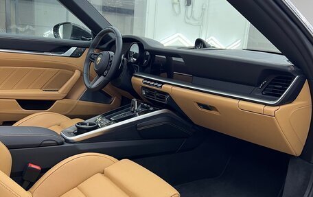 Porsche 911, 2023 год, 28 500 000 рублей, 25 фотография