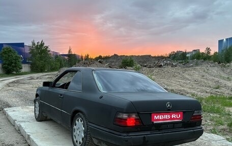 Mercedes-Benz W124, 1993 год, 330 000 рублей, 2 фотография