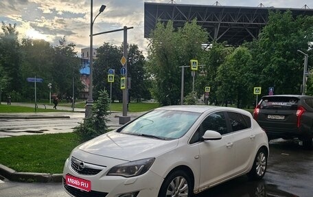 Opel Astra J, 2012 год, 660 000 рублей, 1 фотография