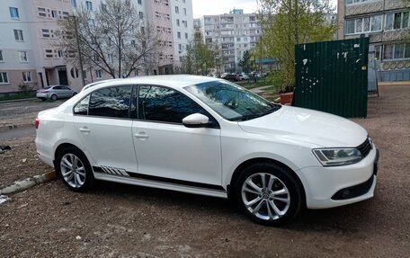 Volkswagen Jetta VI, 2012 год, 1 000 000 рублей, 13 фотография