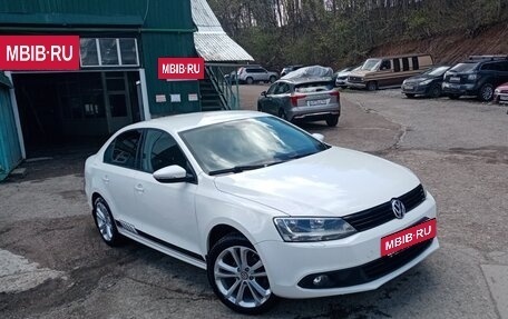 Volkswagen Jetta VI, 2012 год, 1 000 000 рублей, 2 фотография