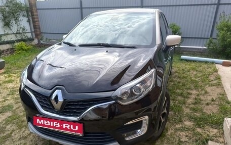 Renault Kaptur I рестайлинг, 2017 год, 1 400 000 рублей, 2 фотография