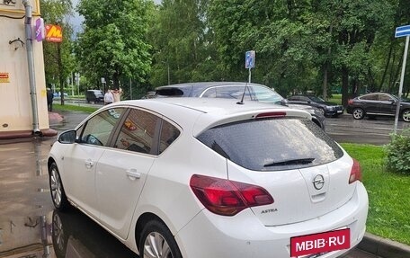 Opel Astra J, 2012 год, 660 000 рублей, 2 фотография