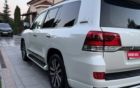 Toyota Land Cruiser 200, 2018 год, 7 400 000 рублей, 5 фотография