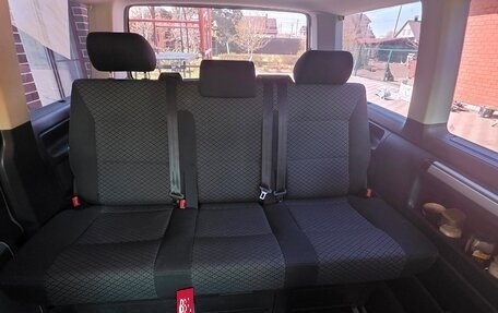 Volkswagen Multivan T6 рестайлинг, 2021 год, 6 000 000 рублей, 7 фотография