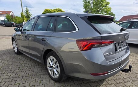 Skoda Octavia IV, 2023 год, 3 008 000 рублей, 2 фотография