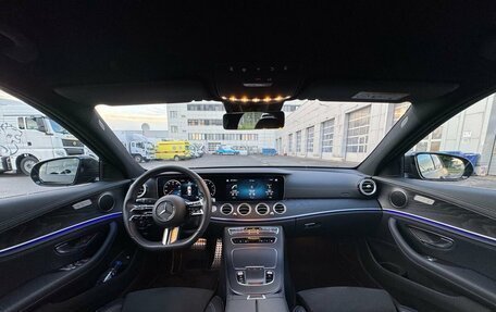 Mercedes-Benz E-Класс, 2022 год, 5 550 000 рублей, 5 фотография