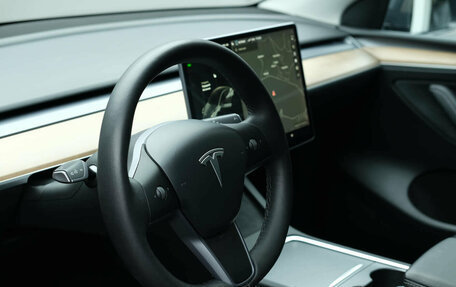 Tesla Model Y I, 2021 год, 3 997 000 рублей, 8 фотография