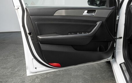 Hyundai Sonata VII, 2019 год, 2 065 000 рублей, 11 фотография