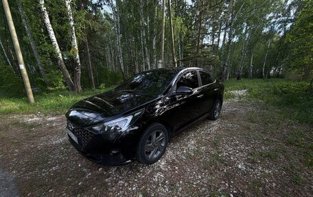 Hyundai Solaris II рестайлинг, 2021 год, 1 790 000 рублей, 6 фотография