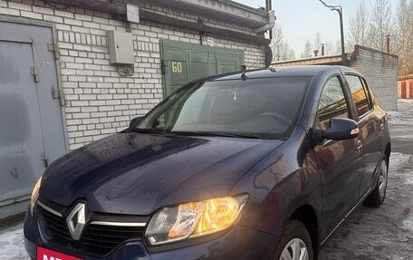 Renault Sandero II рестайлинг, 2014 год, 590 000 рублей, 1 фотография