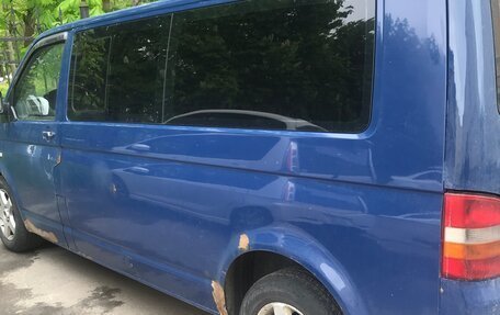 Volkswagen Transporter T5 рестайлинг, 2004 год, 700 000 рублей, 2 фотография