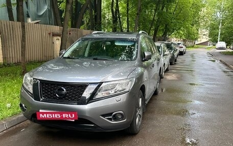 Nissan Pathfinder, 2014 год, 1 930 000 рублей, 2 фотография