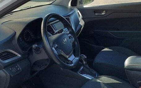 Hyundai Solaris II рестайлинг, 2019 год, 920 000 рублей, 17 фотография