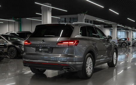Volkswagen Touareg III, 2019 год, 5 890 000 рублей, 5 фотография