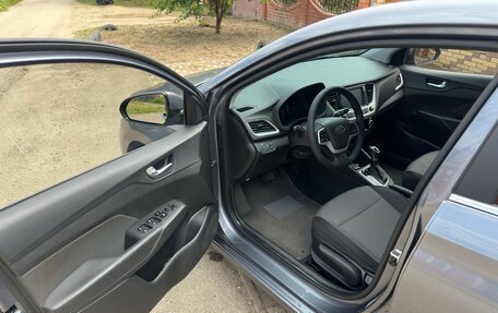 Hyundai Solaris II рестайлинг, 2017 год, 1 420 000 рублей, 23 фотография