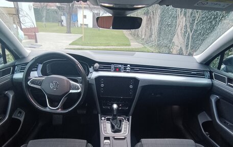 Volkswagen Passat B8 рестайлинг, 2020 год, 2 850 000 рублей, 12 фотография
