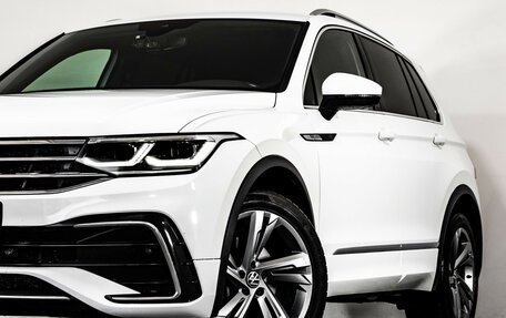 Volkswagen Tiguan II, 2021 год, 3 199 000 рублей, 3 фотография