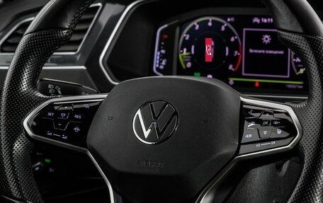 Volkswagen Tiguan II, 2021 год, 3 199 000 рублей, 14 фотография