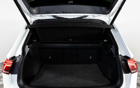 Volkswagen Tiguan II, 2021 год, 3 199 000 рублей, 33 фотография