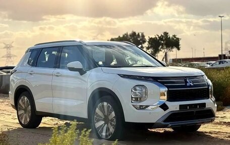 Mitsubishi Outlander, 2026 год, 6 700 000 рублей, 1 фотография