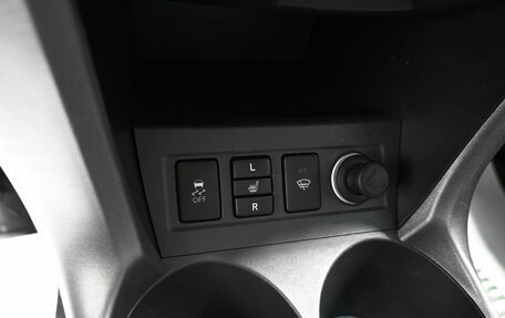Toyota RAV4, 2011 год, 1 395 000 рублей, 18 фотография