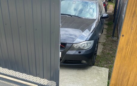 BMW 3 серия, 2005 год, 850 000 рублей, 2 фотография