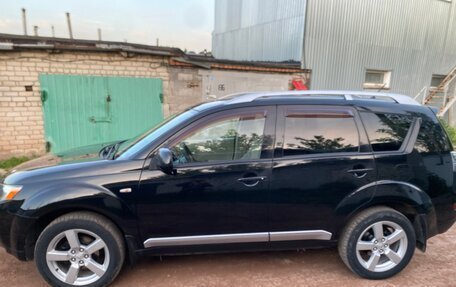 Mitsubishi Outlander III рестайлинг 3, 2007 год, 1 050 000 рублей, 7 фотография