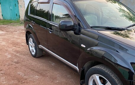Mitsubishi Outlander III рестайлинг 3, 2007 год, 1 050 000 рублей, 2 фотография