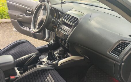 Mitsubishi ASX I рестайлинг, 2010 год, 990 000 рублей, 8 фотография