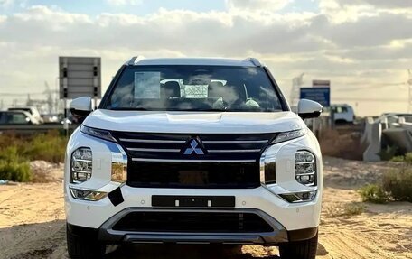 Mitsubishi Outlander, 2026 год, 6 700 000 рублей, 2 фотография