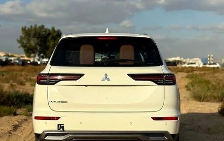 Mitsubishi Outlander, 2026 год, 6 700 000 рублей, 5 фотография